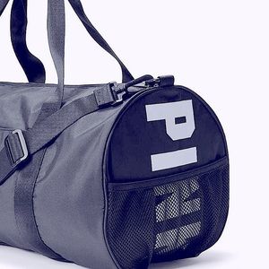 PINK by Victoria’s Secret everyday duffle bag.